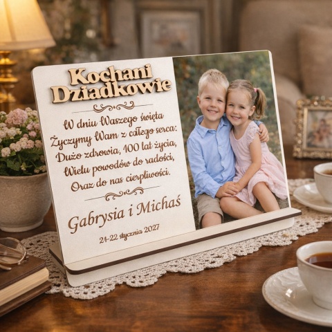 Prezent dla Babci i Dziadka – drewniana ramka z grawerem i zdjęciem 22×17 cm